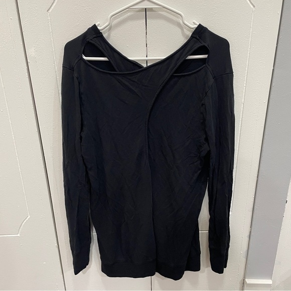 Athleta Black Cut Out Back Long Sleeve Shirt - Picture 2 of 11